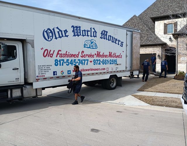 Olde World Movers – Euless 6