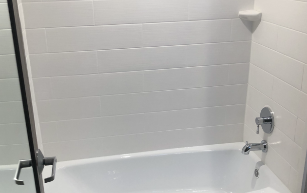 Bath Tub Repair n Refinish 6