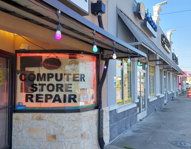 Computer Store 6