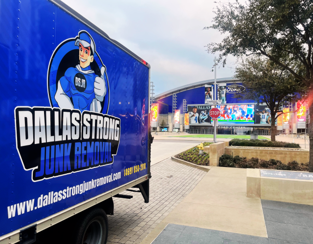 Dallas Strong Junk Removal and Moving 2