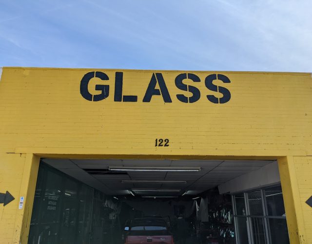 Discount Auto Glass 2