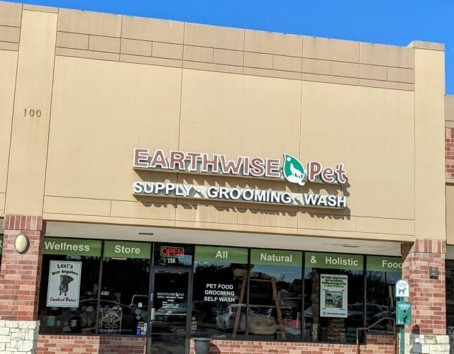 EarthWise Pet Supply & Grooming Southlake 3