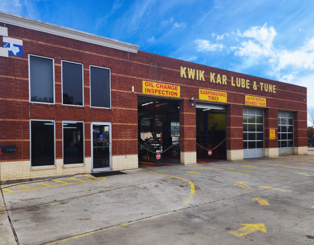 Kwik Kar Oil Change & Auto Care of Farmers Branch 6