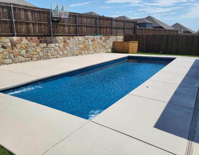 Lone Star Fiberglass Pools DFW LLC 4