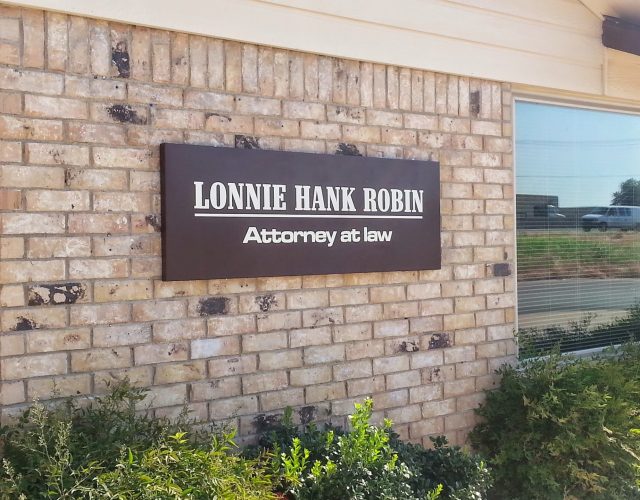 Lonnie Hank Robin Attorney at Law 3