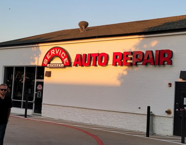 Service Street Auto Repair 2