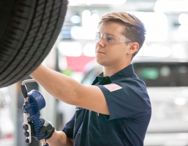 Sewell Cadillac Collision Center of Grapevine 3