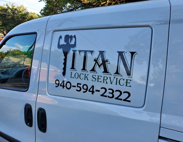 Titan Lock Service 5