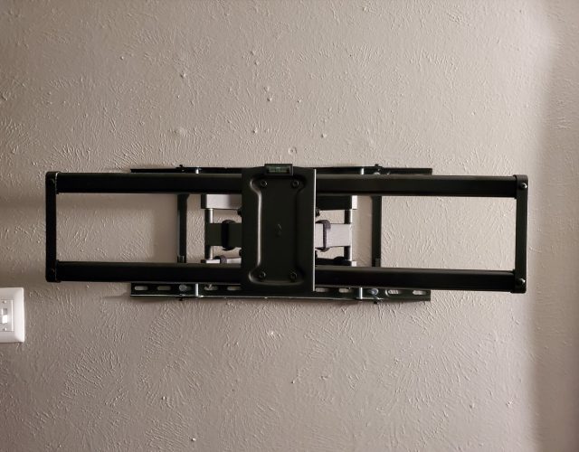 TV mounting service – TEKX 5